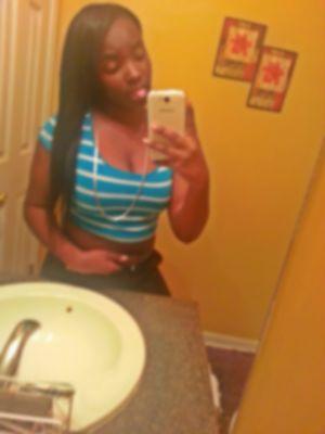 Play with my Follow Button ,. Suck my Mentions ,. and Kiss my DM's ,. Mention for a follow back . Freak By Nature