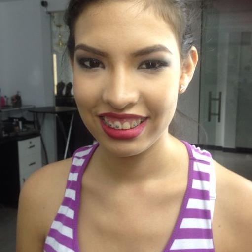 annicolom's profile picture. 