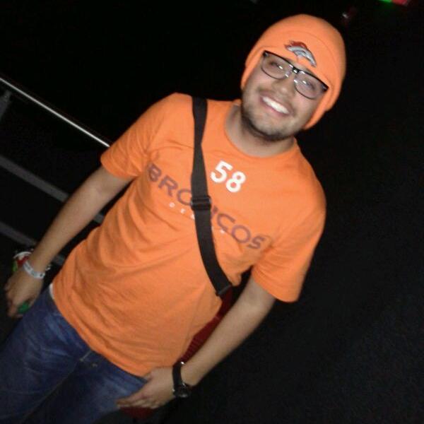 Ktulu14's profile picture. Químico malhumorado, malhablado, testarudo, arrogante, neurótico.

Born to lose ♠️ Live to win