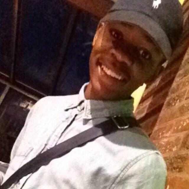 FootballPlayer#TeamMusik | Facebook :Christ Lumona #Team243 #Team244 | Instagram :YOUNGBREEEZY1| Kik:YoungC.. #TeamMF  #TeamBima Follow me and Follow you back.