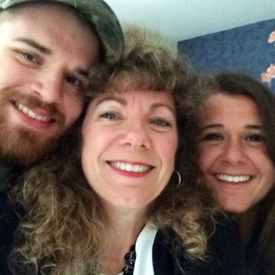 CorahLori's profile picture. teacher