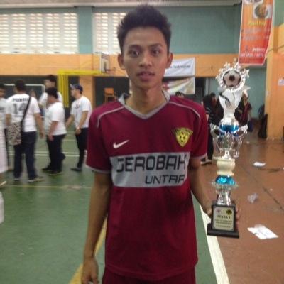 tangan kita terikat, lidah kita menyatu...maka apa yg kita ucap adalah sabda pandita ratu.