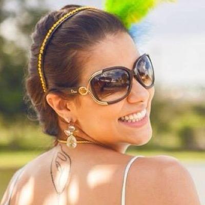 Advogada, especialista e eterna estudante de Direito Tributário, Conselheira da OAB-GO, Presidente da Comissão de Seleção e Inscrição da OAB-GO.