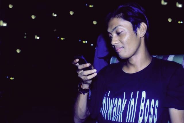 Trlihat konyol & bodoh itu misterius |  | Garfield | Penggemar tawa, seni &drummer panggilan,musisi jalanan (ikan laut) SALEWANGANG REGGAE