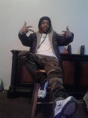 Coolin lettin da MONEY 6e da motivation.. RIP MOOSKI/SQ