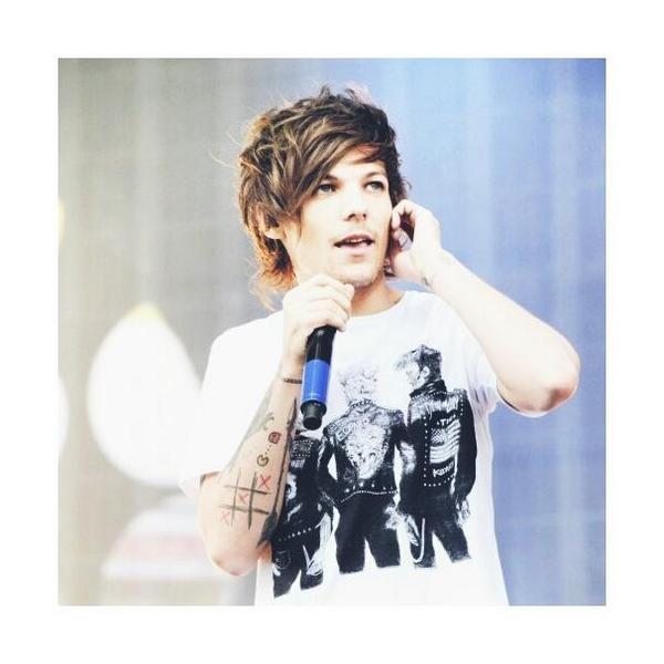 hey! go follow @tommocappuccino and i'll follow you back! :)