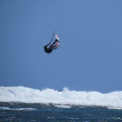 Pretty ordinary Kitesurfer, Climber and Skier.  Halfway decent father of two gorgeous daughters.