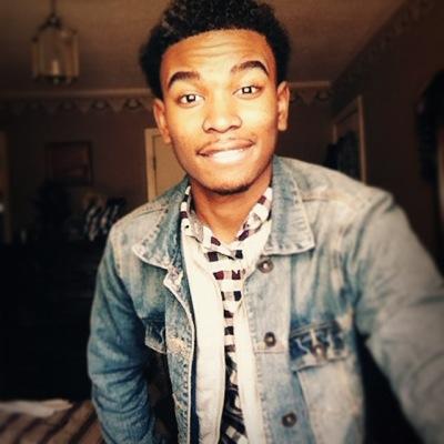 ajizzle_017's profile picture. 