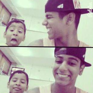 El motivo de tu sonrisa, tu pensamiento, mi mas jodido recuerdo.