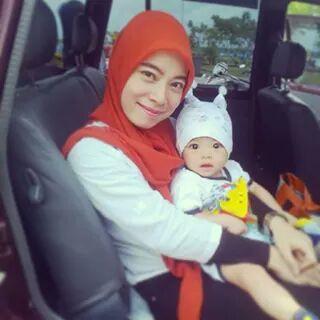 | LINE : sriandriyani93 | June 29 , 1993 | I'm Married | ♡ U My Hubby @egy_julian | ♡ U My Son |