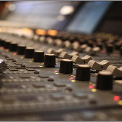 Studio owned and operated by @alrowemusic, @willhebbesmusic @richdasilvamusic @mark_rynkun