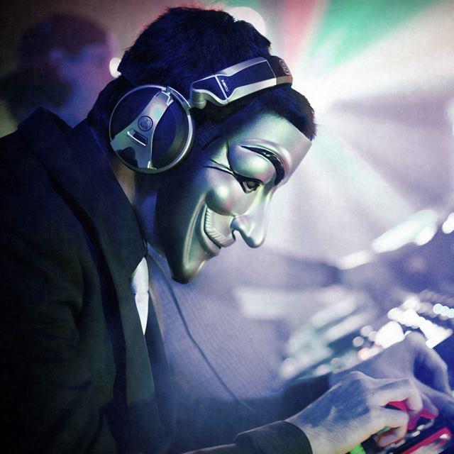 dewa_pradnya's profile picture. Gak Penting!