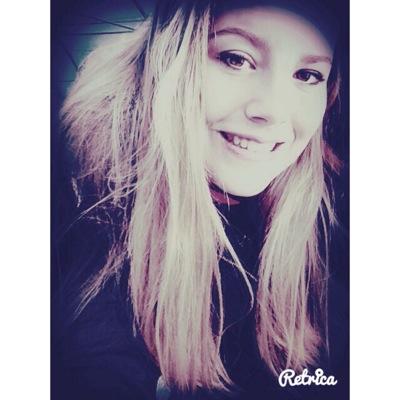 demi99x's profile picture. 