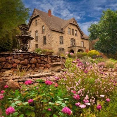 Nestled in the hills of Sunol, Elliston Vineyards has been specializing in wines since 1890 and events since 1982. Come by and Taste the History!