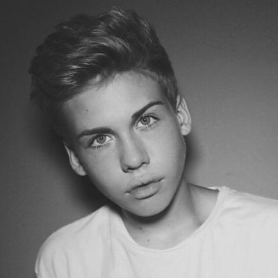 SoRelatableQT's profile picture. Just your neighborhood thug. Living life with one monster can at a time. BNHS 2017.