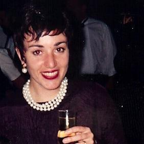 phoebeoutridge's profile picture. Animal, music and food lover. Not necessarily in that order. Also the female version of Clarke W Griswold.