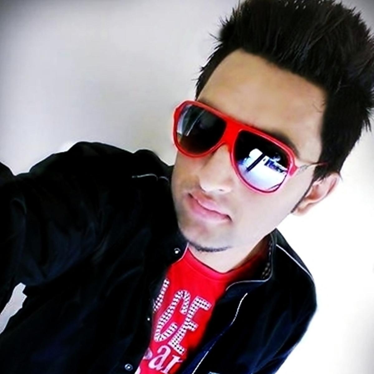 follow me if u wana know me :D