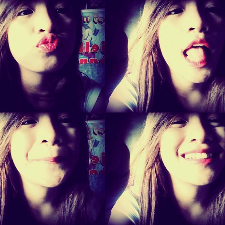 Hello, I'm Danielarose♥♥. A simple girl with super powers HAHA jk. ;)