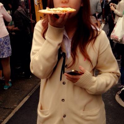 京都精華大学軟式野球部CROQUISESのアイドルまなみちゃんbotだぞよ(•ө•)♡
69%の苺と30%のハンバーグと1%のオムライスで私はできてるのだよ
