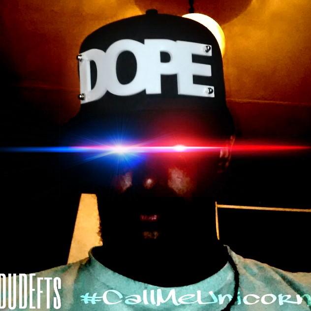 I tweet and retweet gaming,music and you know... Random stuff ! Mention 4 a Follow Back. I Play #LeagueofLegends : DUDEfts #PropertyOf  @Pweety_N