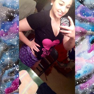 ion give a fuck bout nobody who dont give a fuck bout me. i love my family & i absoluelty adore my boyfriend. i'm blunt af.  
i work at the sonic. homeschool.