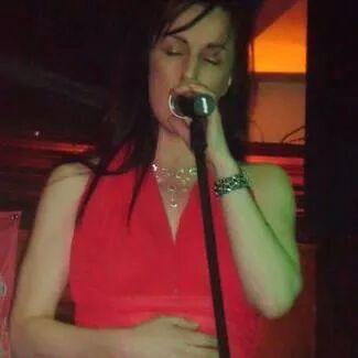 my name is Geraldine im a singer and a vocal trainer/singing teacher. i have four children and a grandchild. i love life and am mostly happy cheerfull