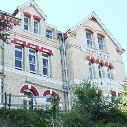 Family run, child friendly, Ilfracombe hotel - Bar, Restaurant, en-suite rooms, Wi-Fi, pets welcome.