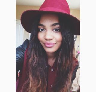 Gabby, Beauty and Brains. I recently learned that no guy is perfect and that i don't know everything. I had to see for myself to believe in Magic♡ [Single/RP]