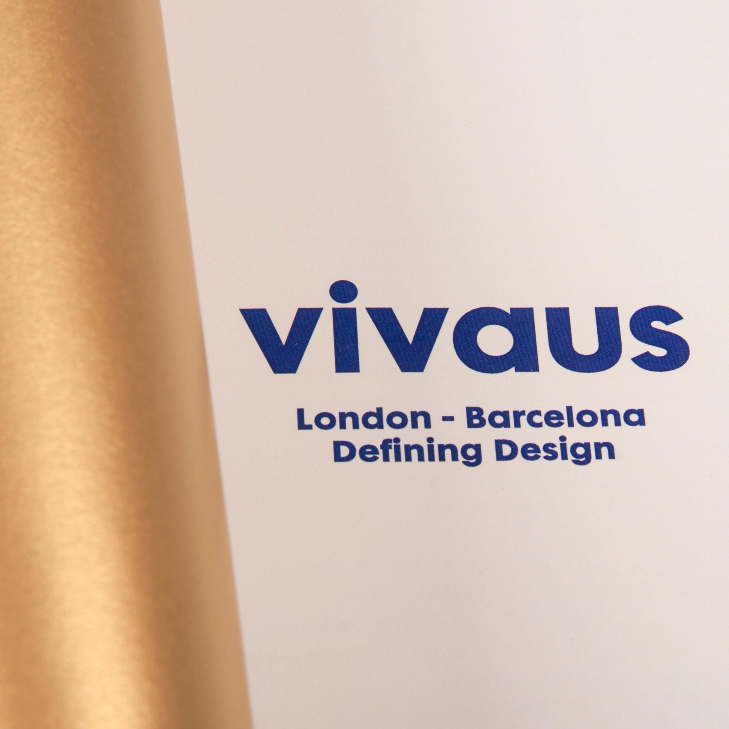 Viva Us is a publication which take place in London and Barcelona, understanding, defining and relishing both scenes in regard to the creativity.
