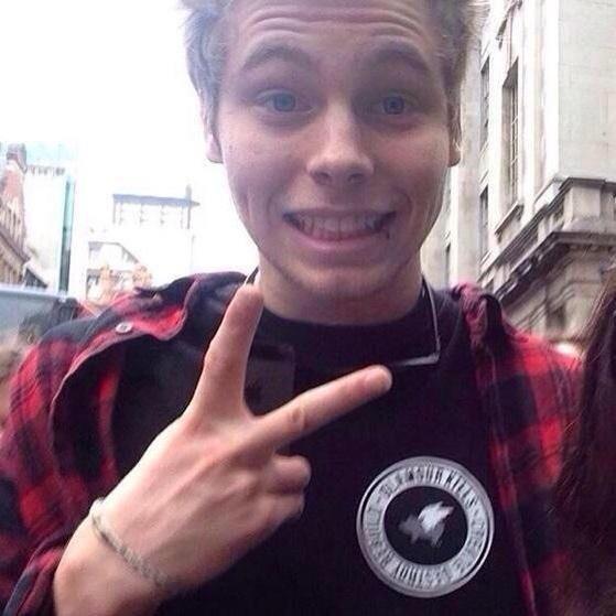 @Luke5SOS: I long for that feeling to not feel at all