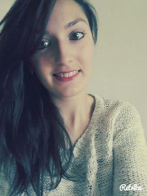 Tu te consumes de l'intérieur, tu brûle et tu le garde pour toi surtout, autrement tu passe forcément pour un con..  Skins