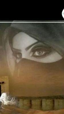 ‏‏مصممة سعودية متميزه في الموديلات الرومانيه وغرابة التصاميم