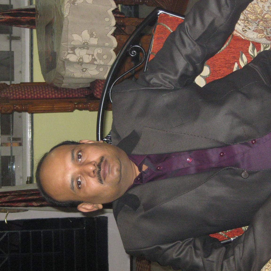 MukherjeeMsumit's profile picture. 