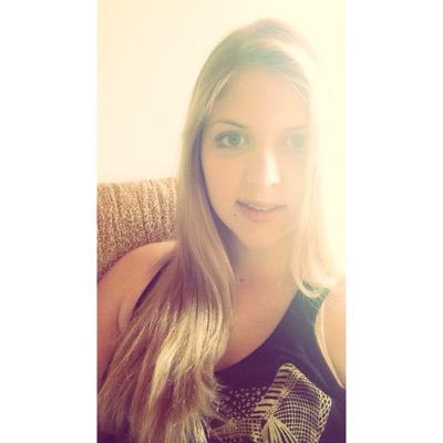 “Ela adorava mistérios tanto que ela se tornou um.”
— 	John Green.