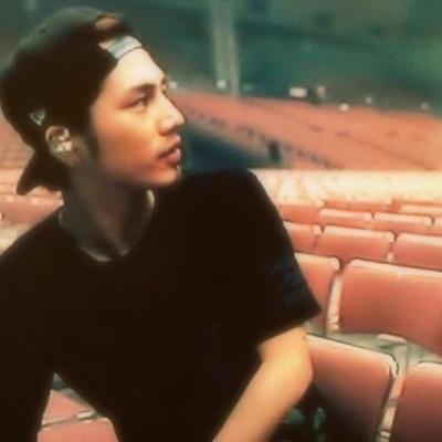 三代目J Soul Brothers大好き EXILETRIEB大好き✳後ろ姿と横顔が好きなんです。