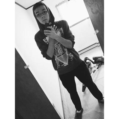 everyone message me! 
imessage: alwaysfight197@gmail.com
snapchat/kik: johnnieboyz97