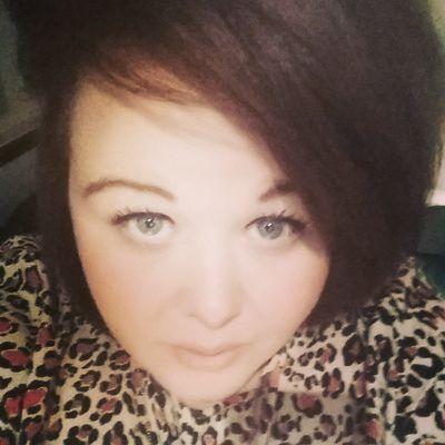 Leeds|BeautyTherapist|FollowMe|SamWarburton