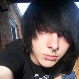 Max_luvs_chu_'s profile picture. dis man here see him? dont fucking touch cuz i will kill you if you do we have a family jemma, carson and another on the way c: i love you babe -alex