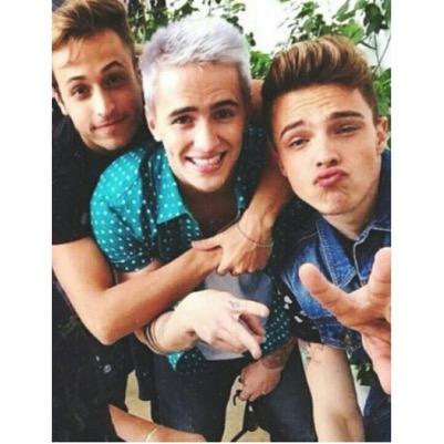 Fã de 3 homens que acham que voam ❤️❤️❤️