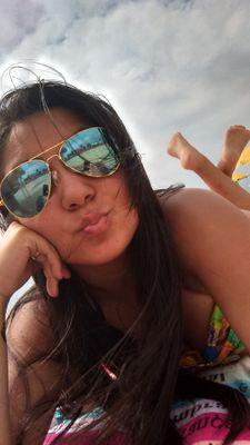 '     Só pode me julgar quem me conhece de verdade, quem vive comigo, sai comigo, me liga, me escuta, sabe realmente das minhas atitudes #ficaadica ! (;