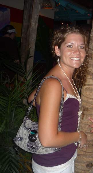 AntonettRMornea's profile picture. 