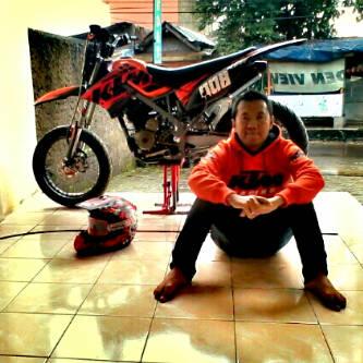 ujie_008's profile picture. owner Laundry & SuperMotto LINE, work At DISPENDA BDG