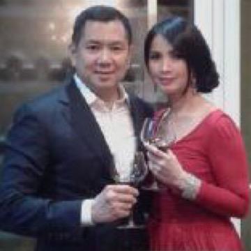 Indonesia Mrs Hary Tanoesoedibjo ; principle of life : walk with God everyday!