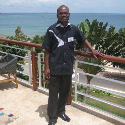 YoussoufBA2's profile picture. Communicateur, spécialiste des questions de Santé de la Reproduction