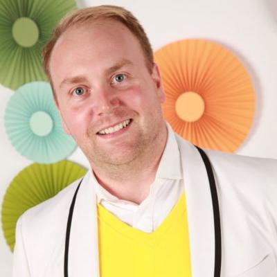 NeilSalsbury's profile picture. World travelling stockbroker who loves pop culture, French wine, fashion and good times. Coming to a city near you!