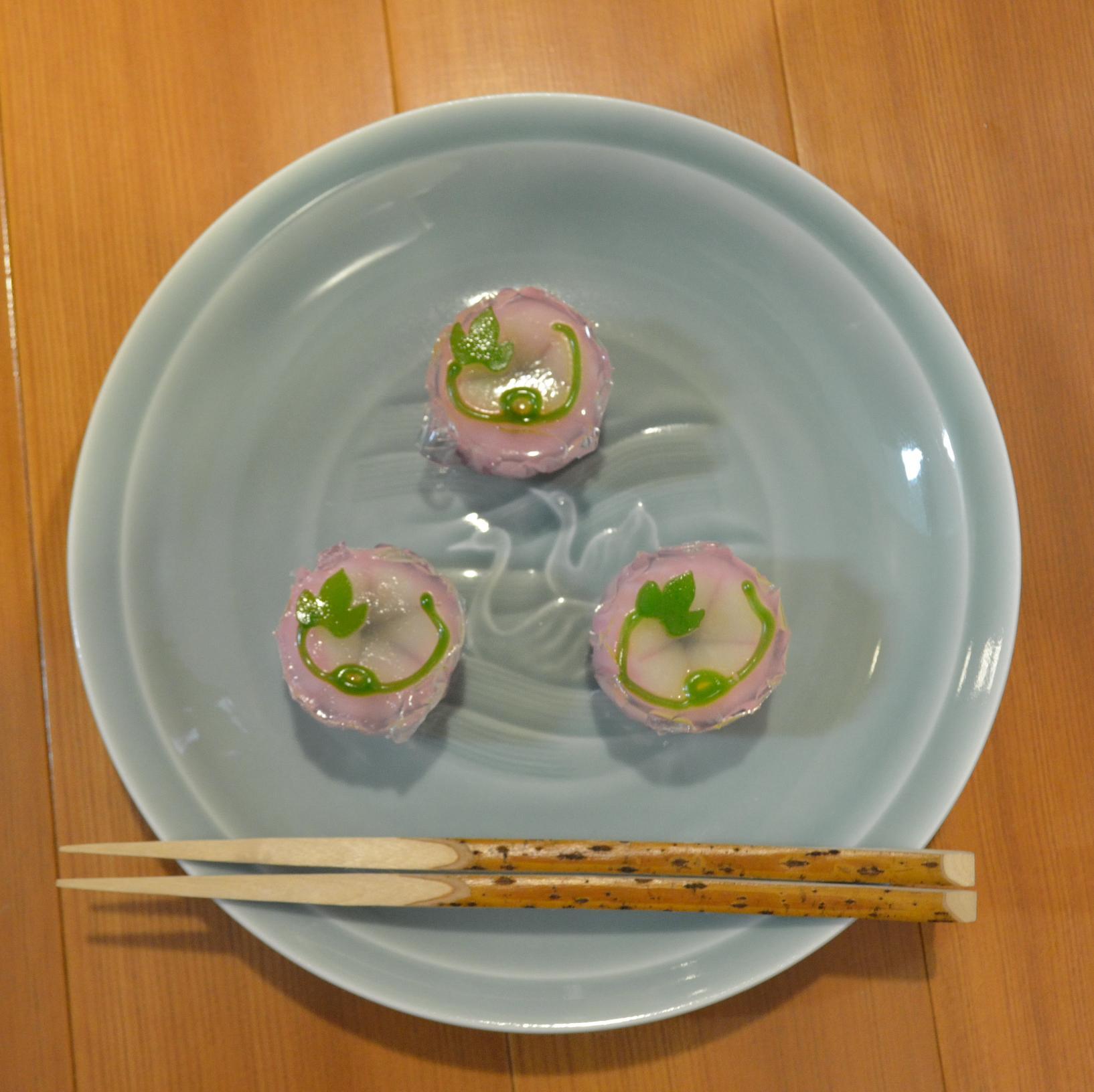 OchaSns's profile picture. 豊橋技科大茶道部（裏千家）のおちゃのかい部員が稽古の様子を呟いていきます。下記のURLよりおちゃのかいのホームページに繋がってます。