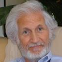 Writer Children's Stories.
Auteur d'histoires pour enfants.
Scrittore favole per bambini.
Shearing his experience and passion for the nature and animals.