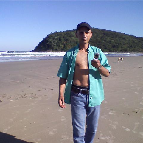 teethwhite4u's profile picture. 45 and needing improved perspective on life improved,#teethwhitening , travel much more