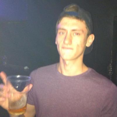 meatherden's profile picture. 18, Forever an OWL, Everyone looks better in a suit.