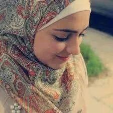 انا لست سوى فتاة احبت العلم  وتطمح للكثير بأذن الله وبحق الصﻻة ع محمد وال بيت محمد